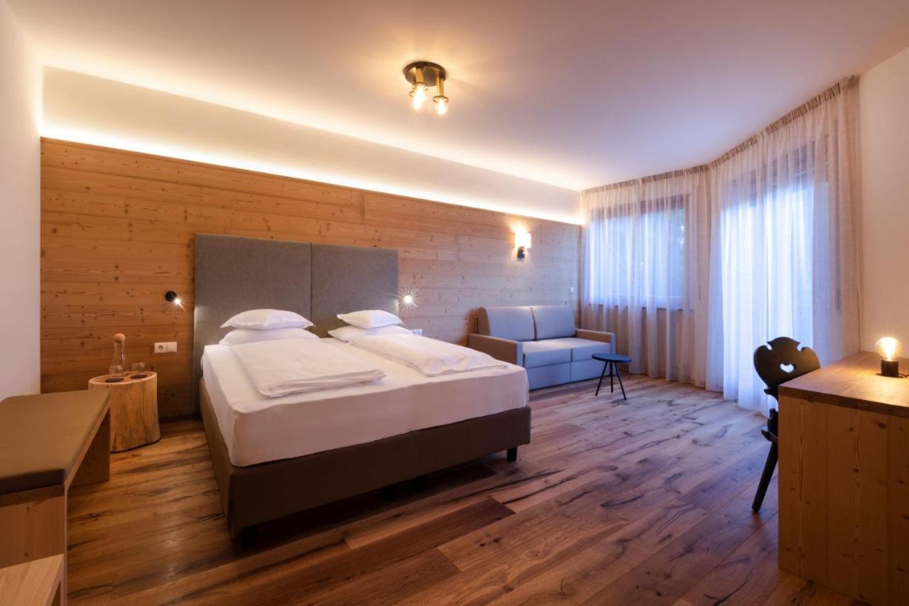 Der Waldhof Hotell Vollan Exteriör bild