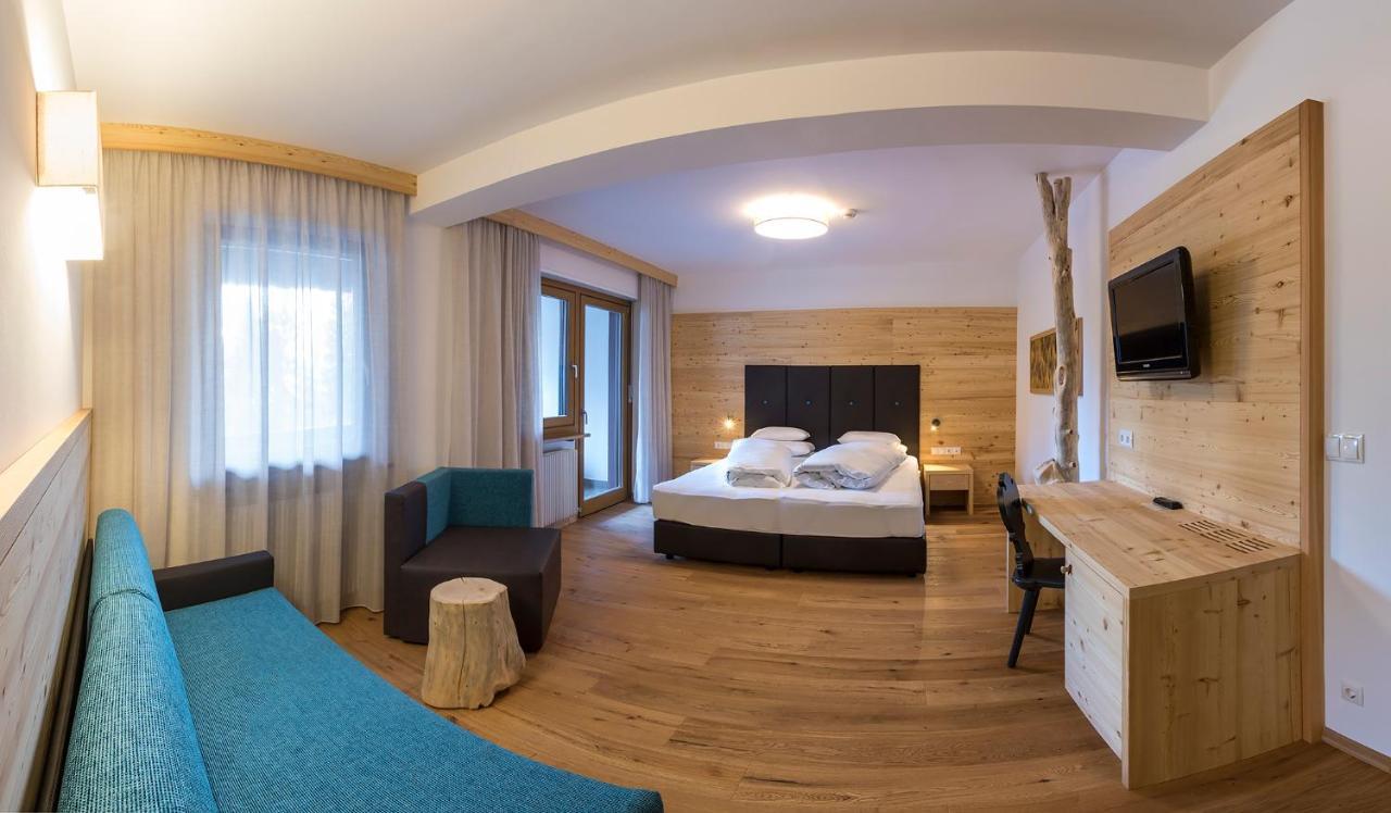 Der Waldhof Hotell Vollan Exteriör bild