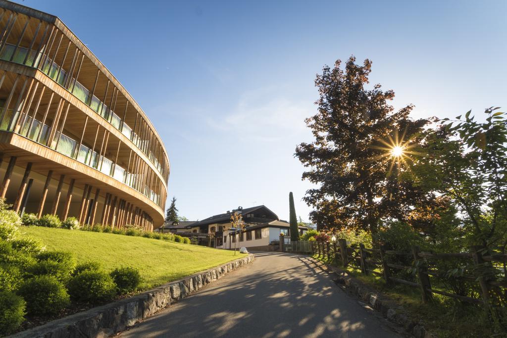 Der Waldhof Hotell Vollan Exteriör bild